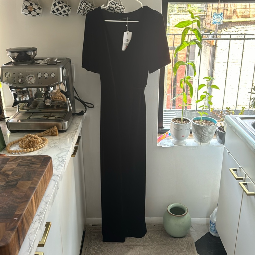 Velvet dress, great for a fall or winter wedding